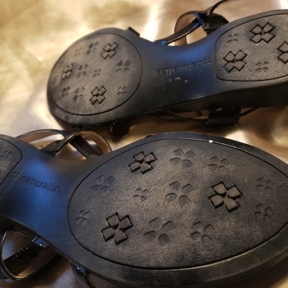 sandals - Picture 2 of 3